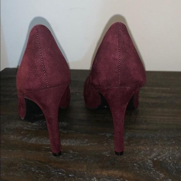 shoes - Picture 3 of 3